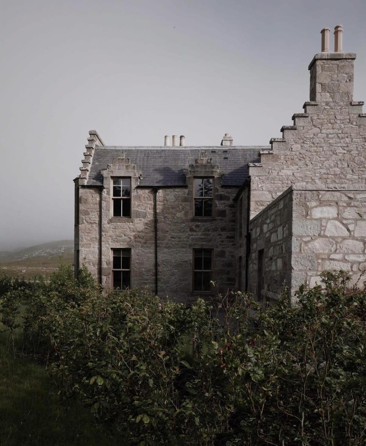 Huswell - Gairnshiel Lodge - Unique & Exclusive Lodge Next To The Castle Ballater Eksteriør billede